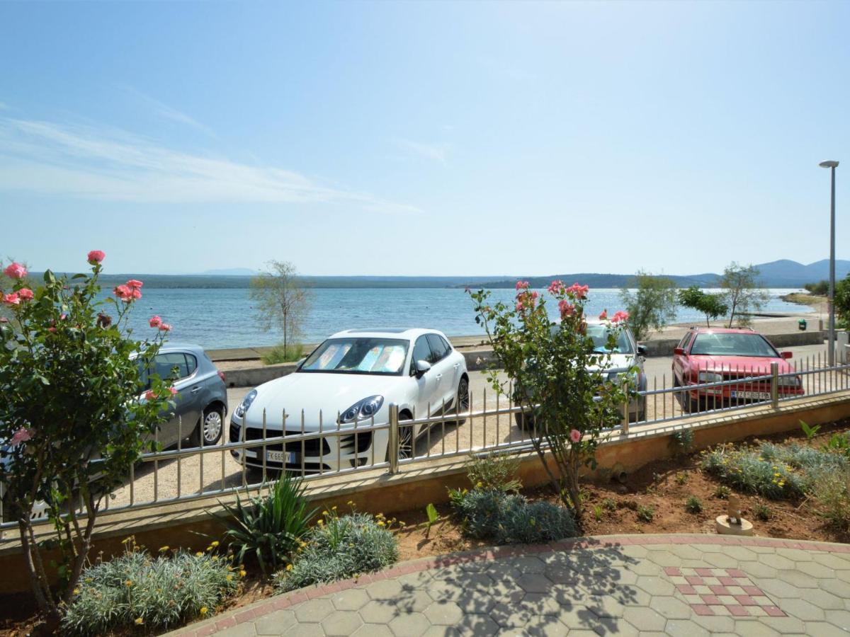 Apartment Ivana-5 By Interhome Raslina ภายนอก รูปภาพ